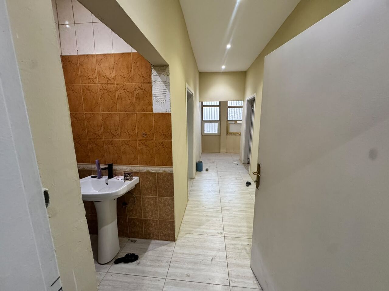 Riyadh, Apartments, Flats, Houses & Villas, SAR 18000/year,  2 BR,  SAR 18000/year, 2 BR, Family Flat For Rent (Suwaidi) Ijari Transfer