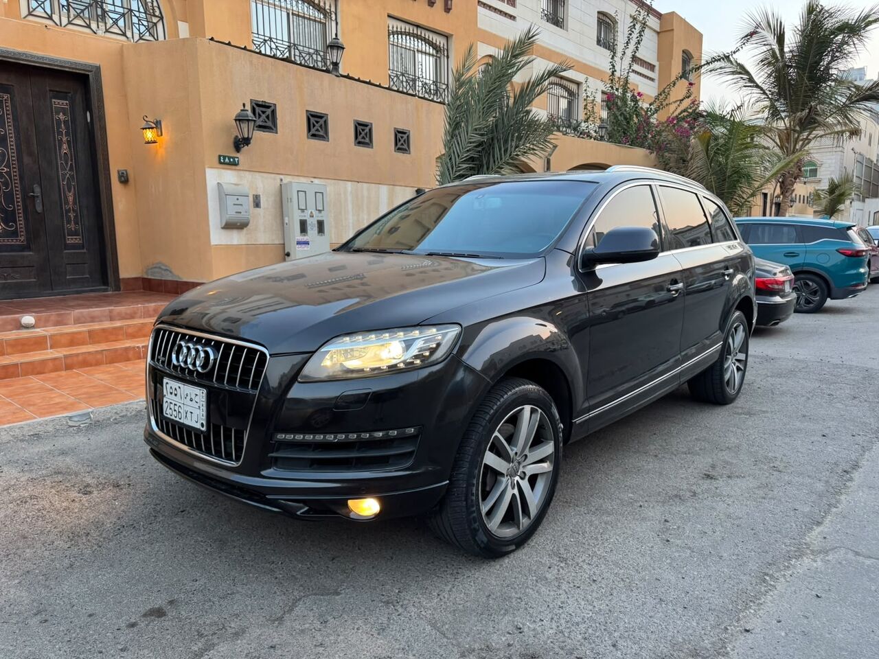 Jeddah, Vehicles, Cars & Trucks , SAR 24000,  Audi Q7,  2015,  Automatic,  257000 KM,   Six Cylinders 7Seaters Price Negotiable