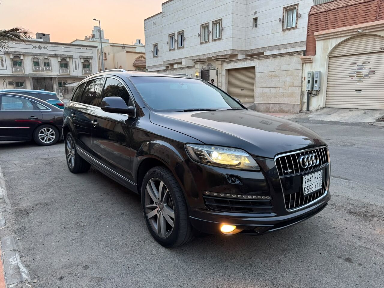 Jeddah, Vehicles, Cars & Trucks , SAR 24000,  Audi Q7,  2015,  Automatic,  257000 KM,   Six Cylinders 7Seaters Price Negotiable