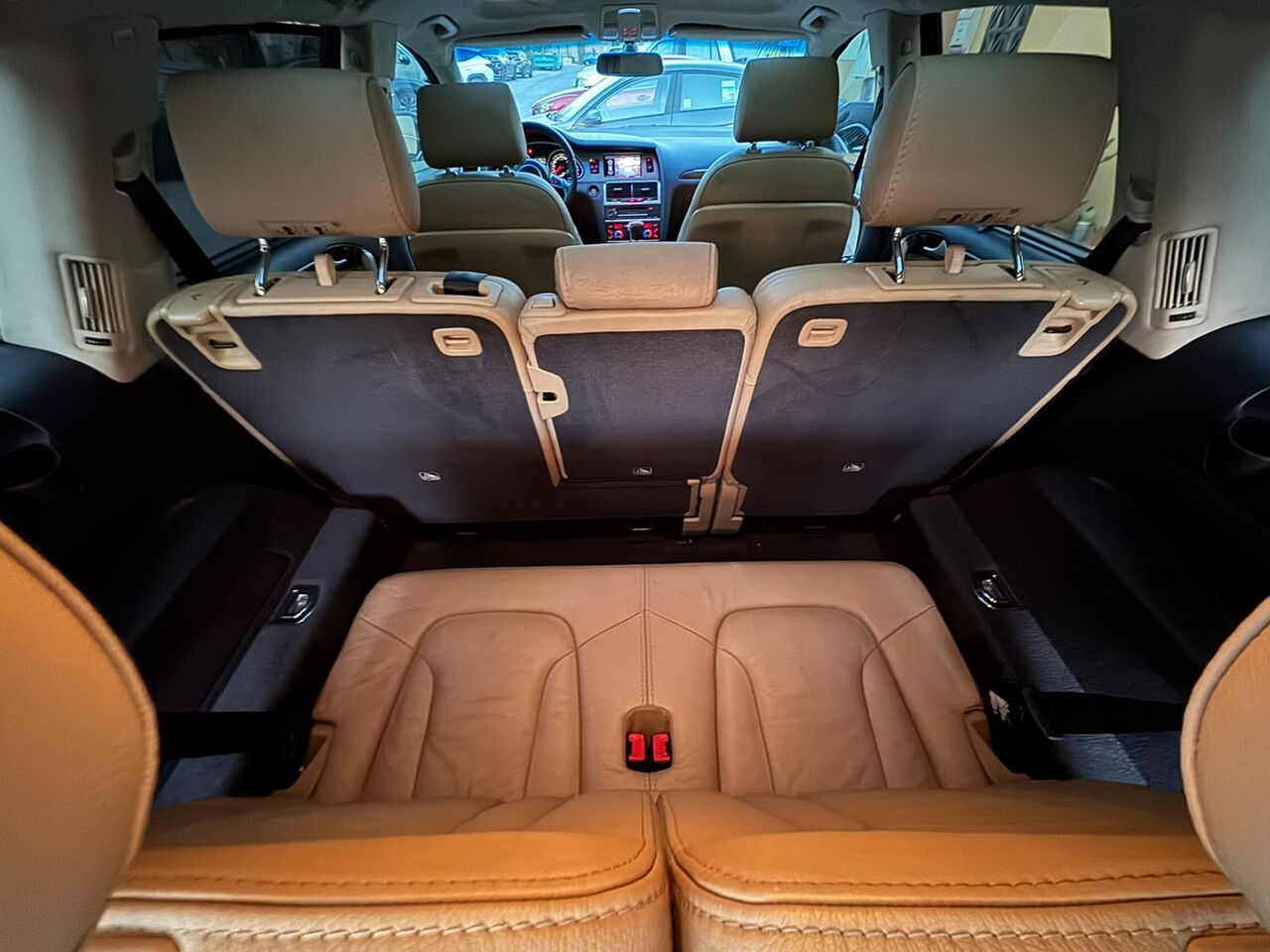 Jeddah, Vehicles, Cars & Trucks , SAR 24000,  Audi Q7,  2015,  Automatic,  257000 KM,   Six Cylinders 7Seaters Price Negotiable