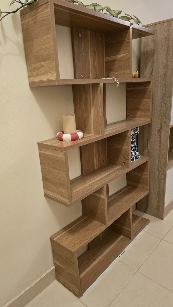 Riyadh, Furniture, SAR 100,  Selling Bookshelf
