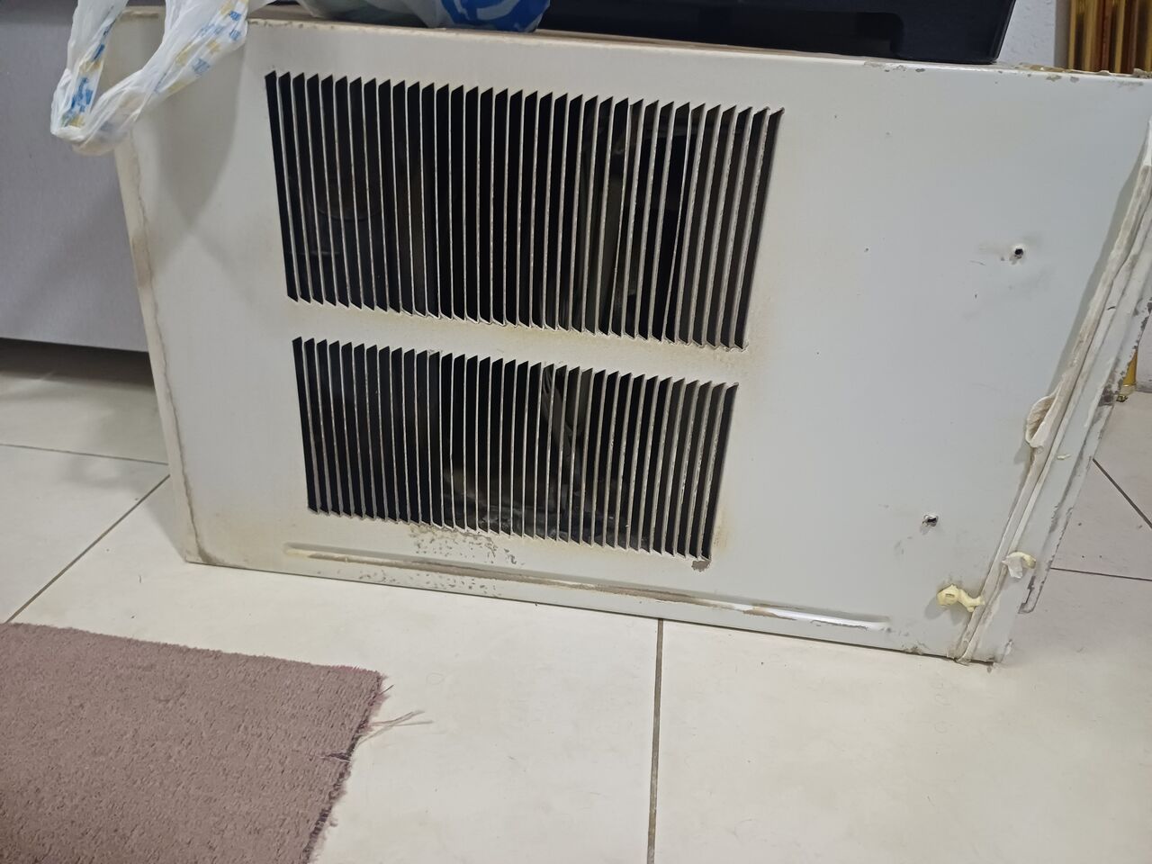 Jubail, Air Conditioners, SAR 250,  LCD AND LCD STAND And A.C And Home Appliances
