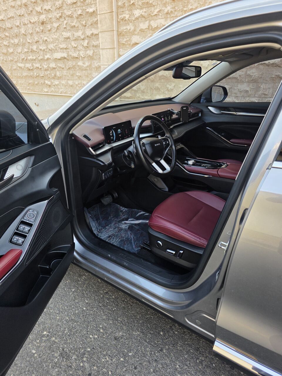 Khobar, Vehicles, Cars & Trucks , SAR 49000,  Haval H6,  2022,  Automatic,  93000 KM,    Mid Option Family Used Suv