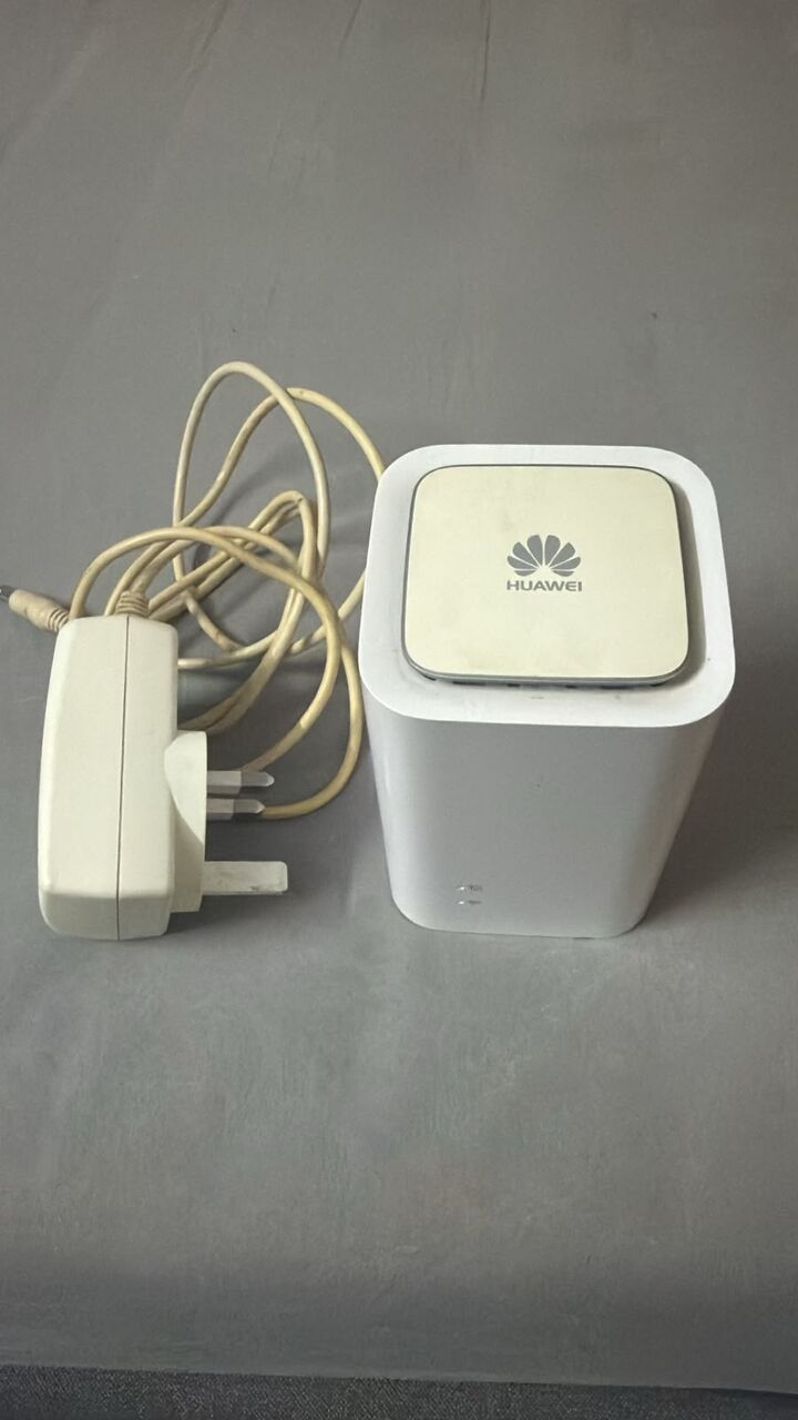 Umm Al Hamam, Electronics, SAR 150,  Wi-Fi Router - Huawei 4G LTE Cube Router E5180h-936 For Sale