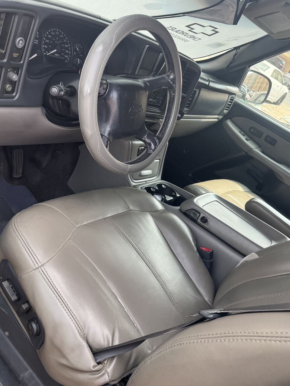 Jeddah, Vehicles, Cars & Trucks , SAR 27000,  Chevrolet 1500,  2002,  Automatic,  450000 KM,  Well Maintained Chevrolet Suburban For Sale
