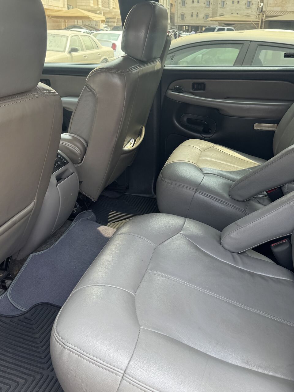 Jeddah, Vehicles, Cars & Trucks , SAR 27000,  Chevrolet 1500,  2002,  Automatic,  450000 KM,  Well Maintained Chevrolet Suburban For Sale