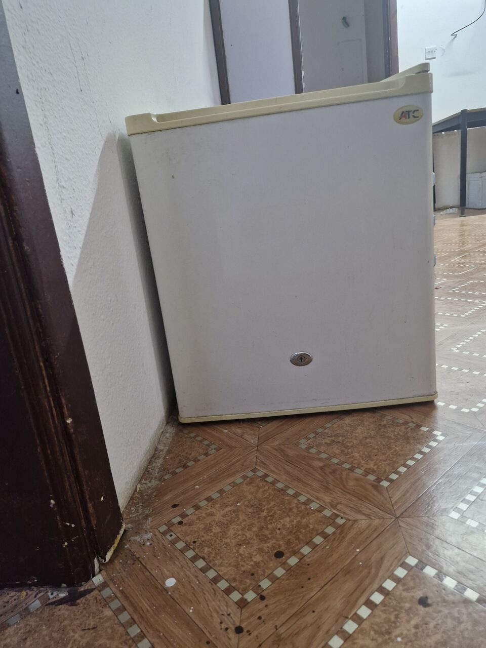 Riyadh, Appliances, SAR 300,  Water Dispenser & Small Fridge For Sale