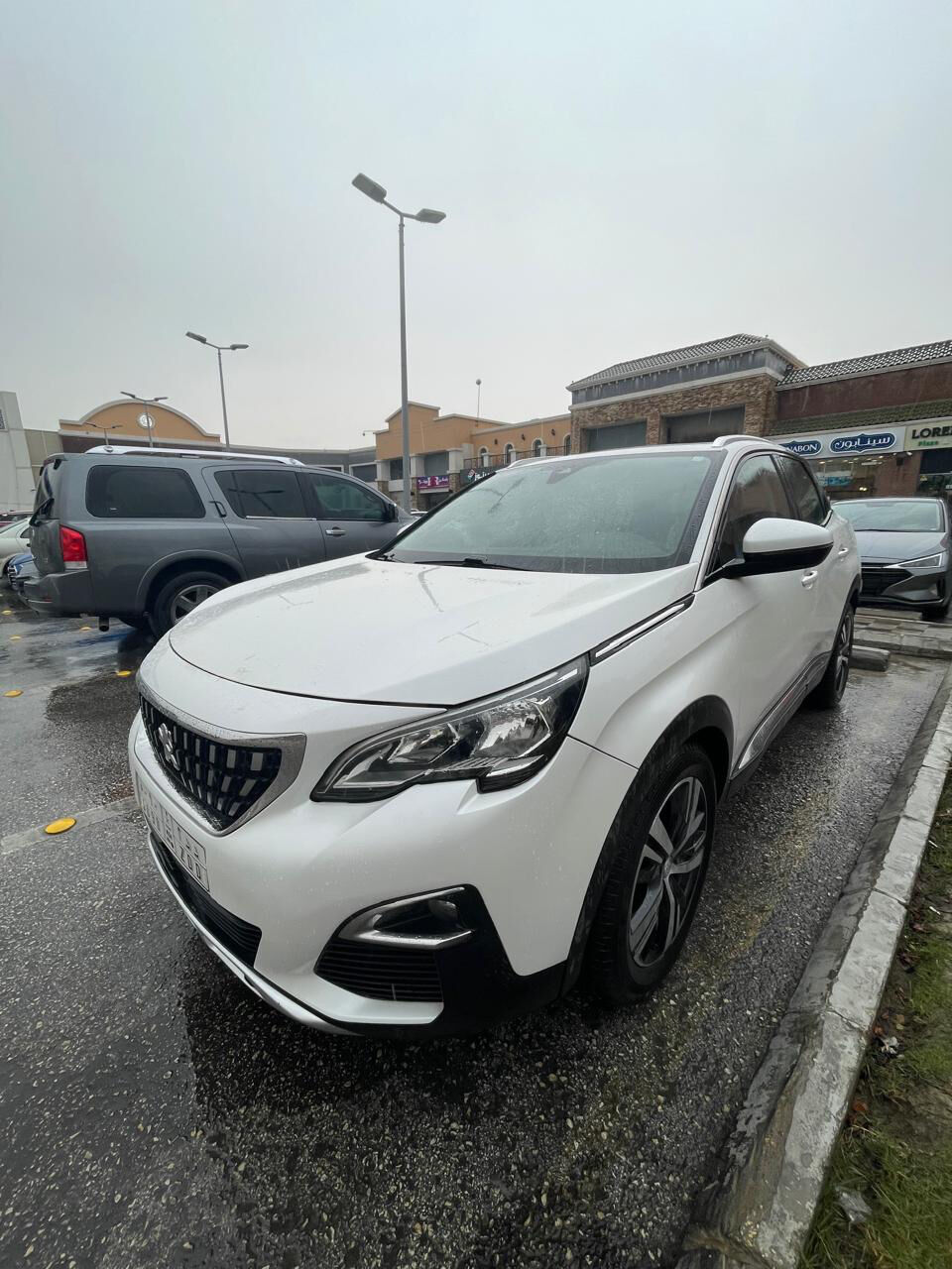 Riyadh, Vehicles, Cars & Trucks , SAR 39000,  Peugeot 3008,  2018,  Automatic,  167 KM,   Model 2019