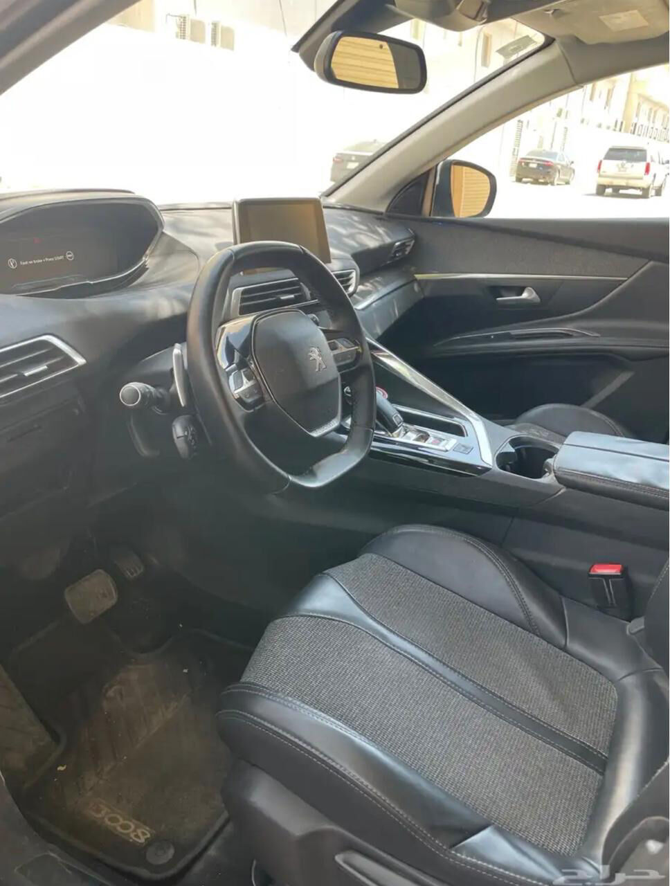 Riyadh, Vehicles, Cars & Trucks , SAR 39000,  Peugeot 3008,  2018,  Automatic,  167 KM,   Model 2019