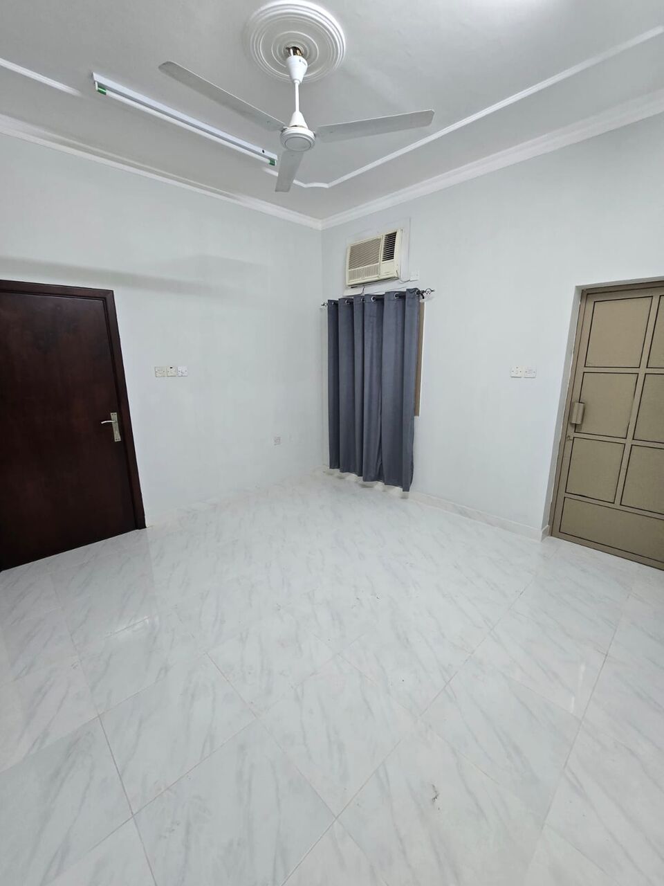Gudaibiya, Apartments, Flats, Houses & Villas, BHD 140/month,  1 BR,  70 Sq. Meter,  Unlimited EWA & Wi-Fi - 1 BR Flat In Qudaybiya (Ground Floor)