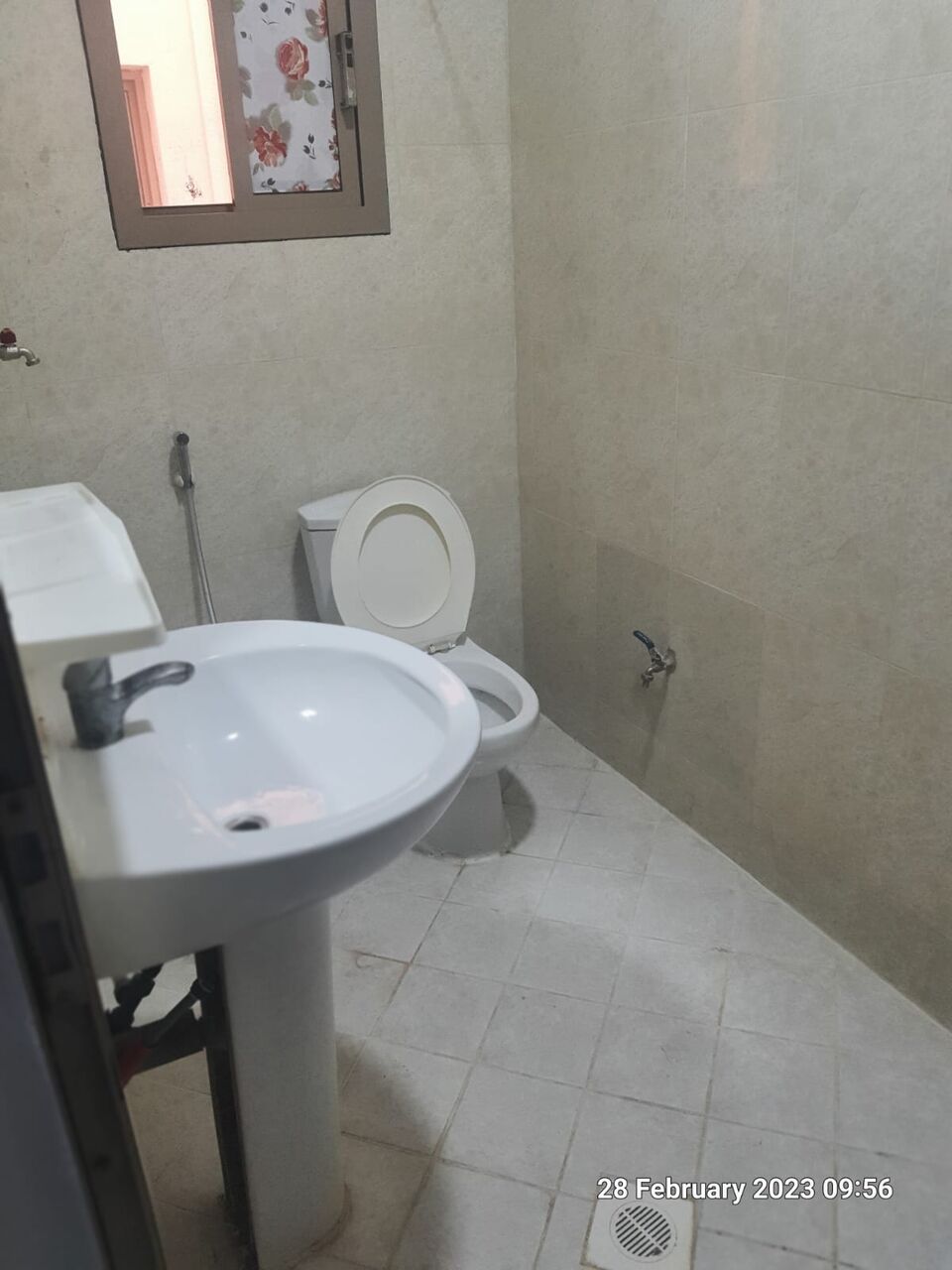 Gudaibiya, Apartments, Flats, Houses & Villas, BHD 140/month,  1 BR,  70 Sq. Meter,  Unlimited EWA & Wi-Fi - 1 BR Flat In Qudaybiya (Ground Floor)