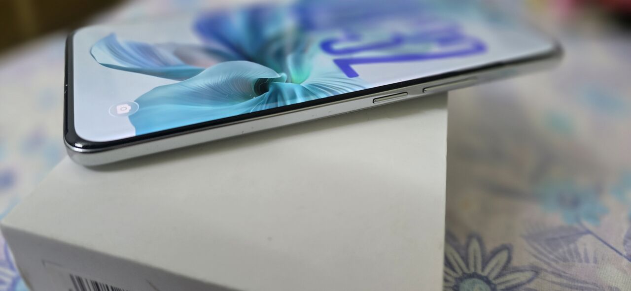 Hara, Mobile Phones, SAR 950,  Honor200 Moonlight White 12GB Ram 256GB Perfect Conditiin 10/10