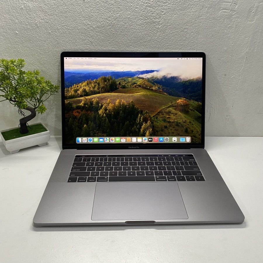 Riyadh, Computers, SAR 2750,  MacBook Pro I9 32gb Ram 500gb Ssd Look Like New