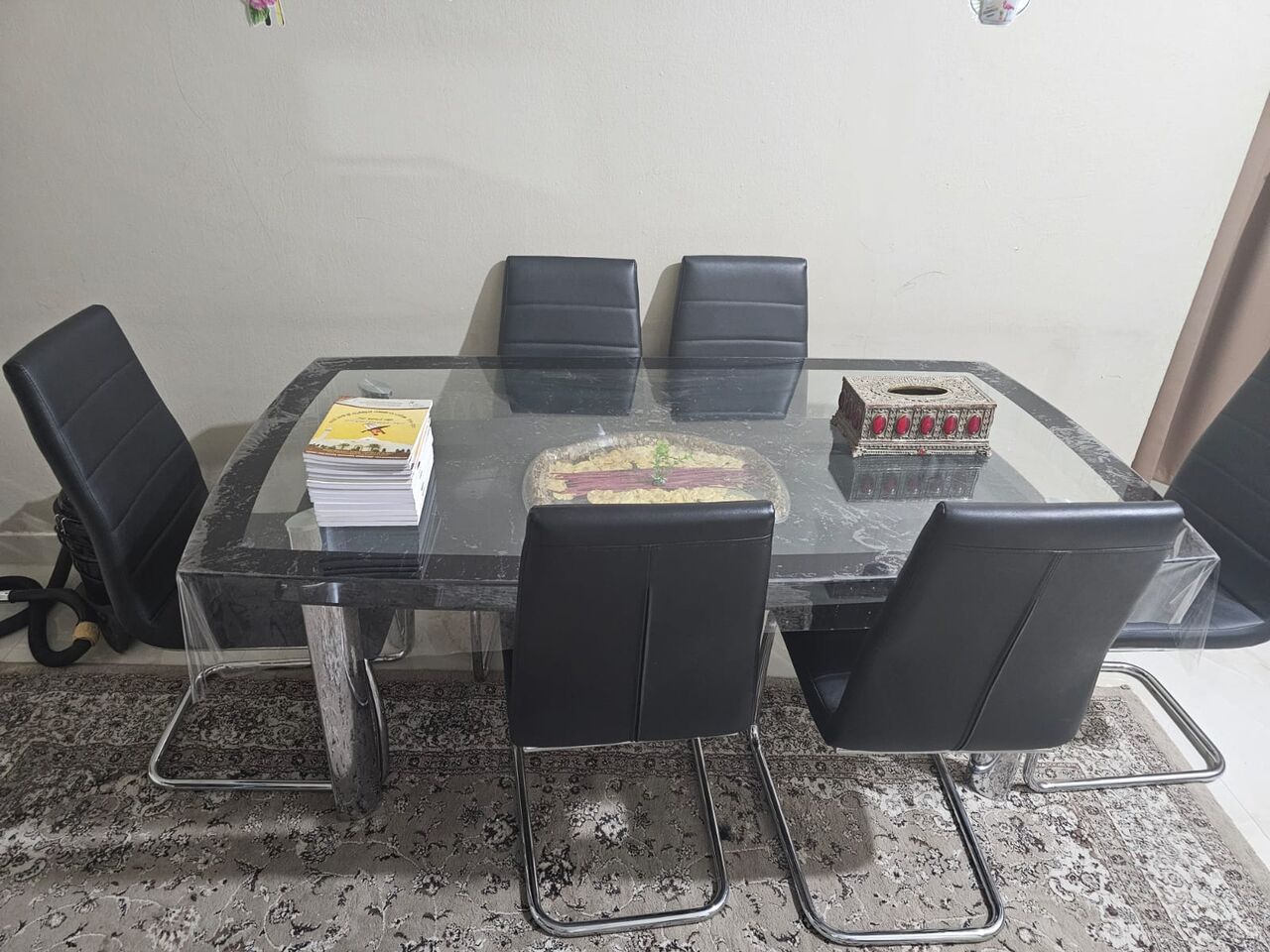 Al Rawdah, Furniture, SAR 1000,  Used Furnitures & Dining Table 6 Seater
