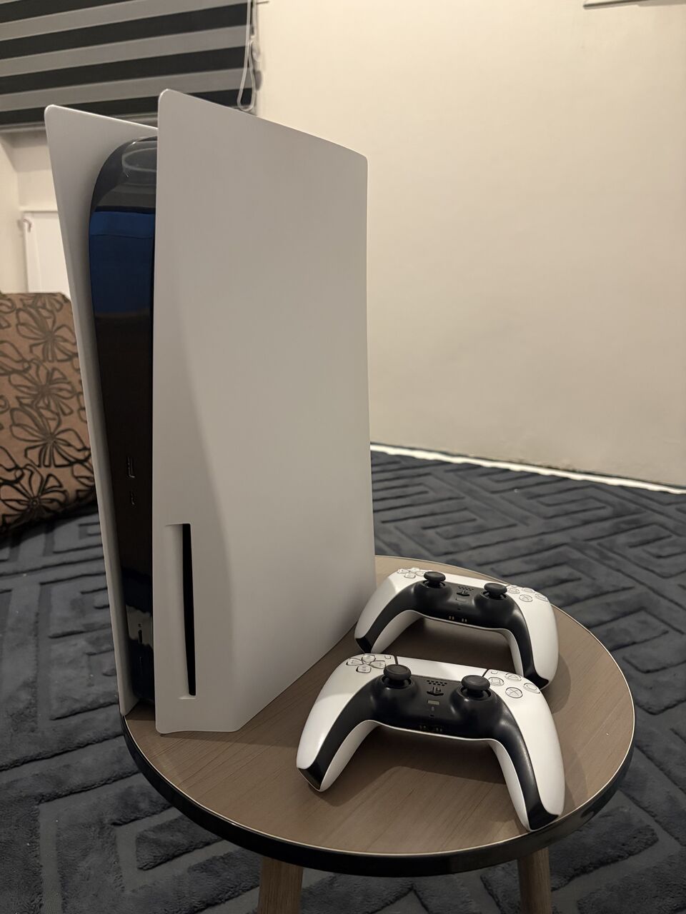 Jeddah, Video Games, SAR 1900,  Sony Ps5 Disc With 2 Controller
