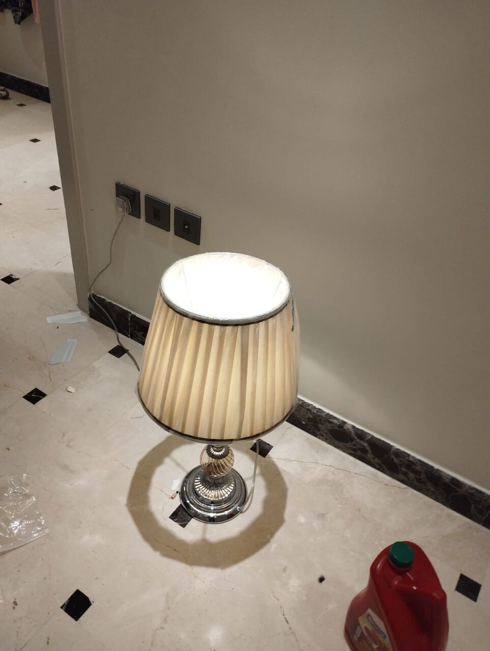 Al Zahra, Furniture, Mixed Items For Sale @ Cheap Rate   Iron Table  Table Lamp  Cold