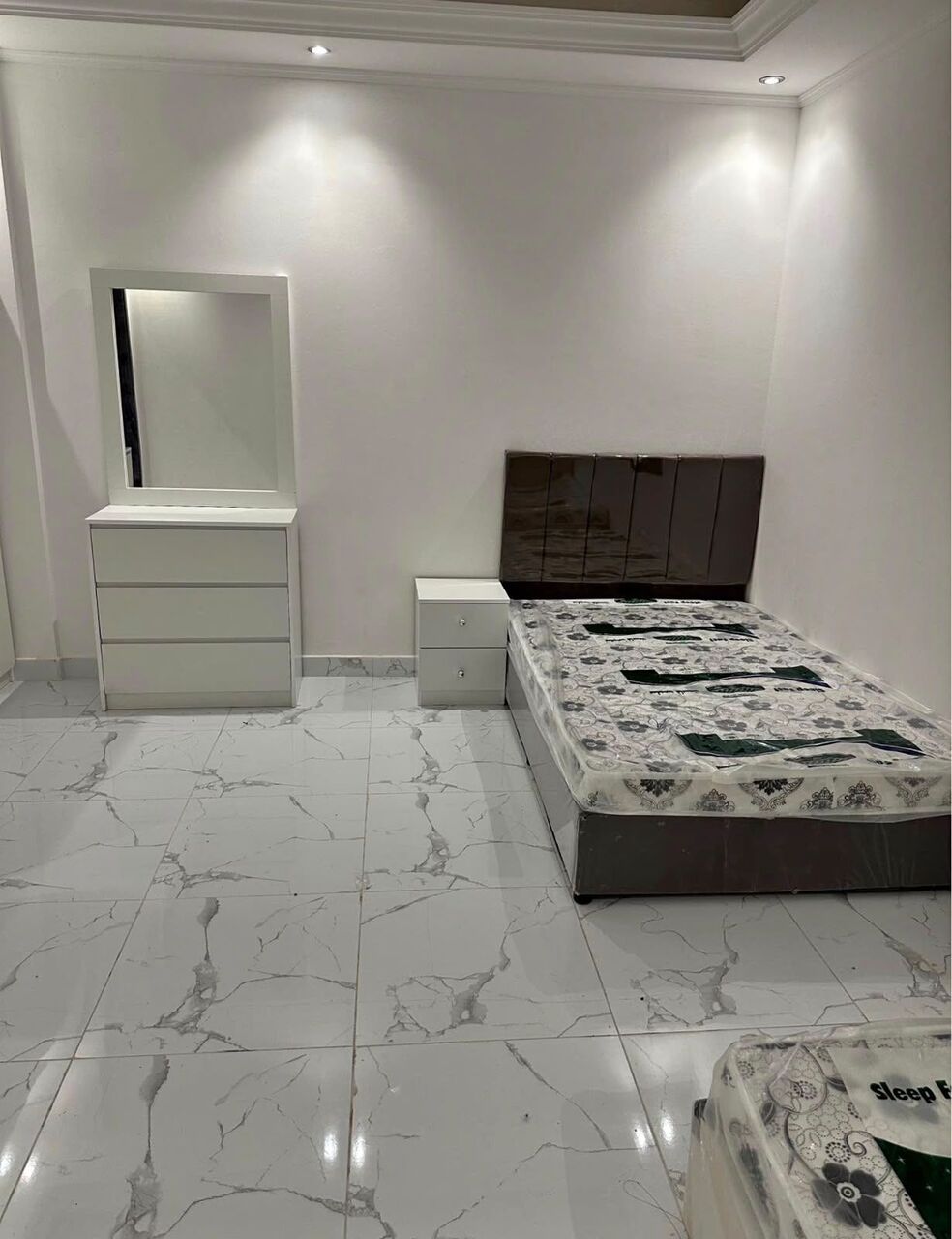Jeddah, Furniture, SAR 400,  Medium Size Bed Are Available In Multiple Colors And Designs In Low Prices