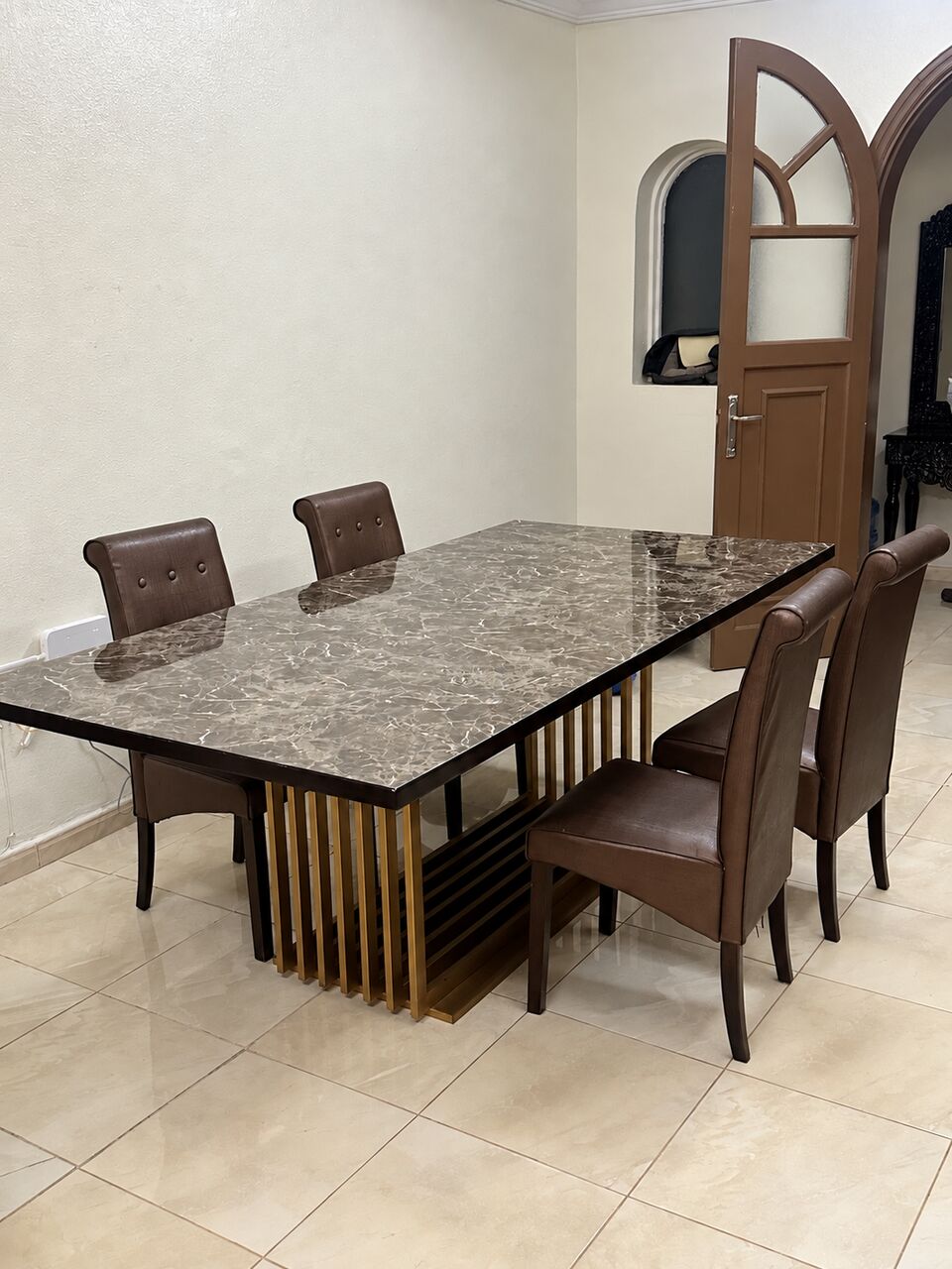 Jeddah, Furniture, SAR 499,  Synthetic Marble Big Size Dining Table With 4 Good Condition Chair 2.2 M Length 1.1m Width
