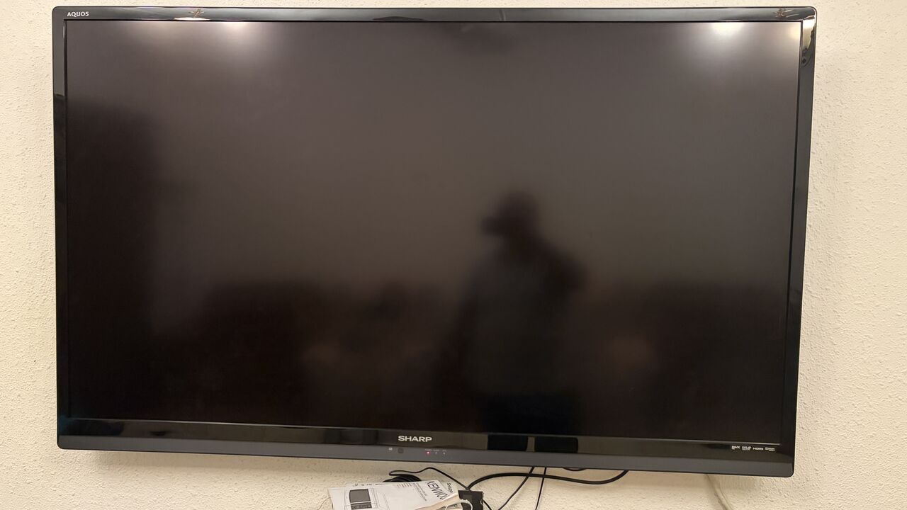 Jeddah, Appliances, SAR 900,  Sharp Aquos 60-Inch Full HD LED TV (LC-60LE630M)