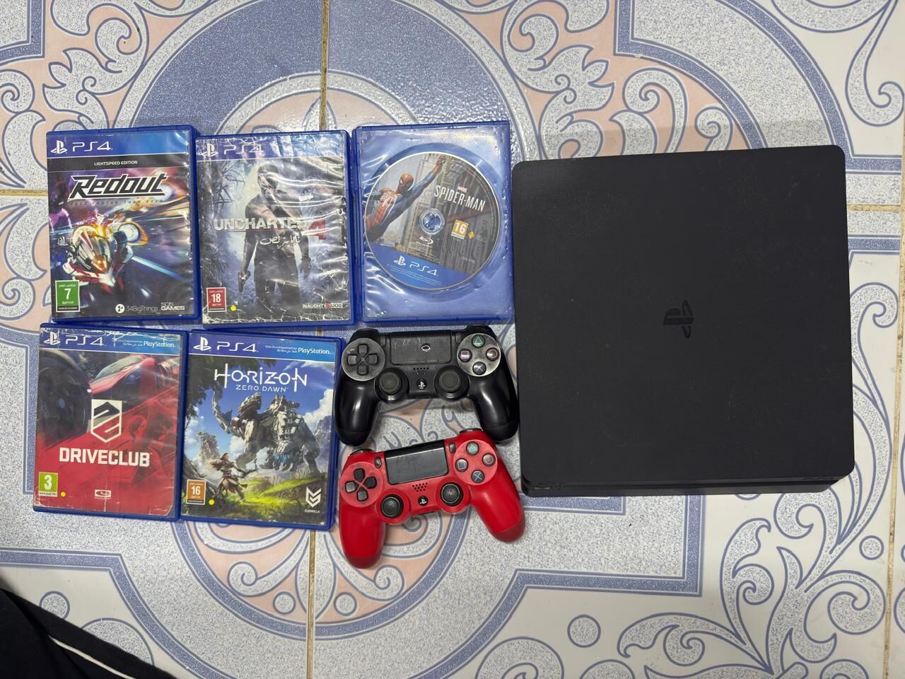 Riyadh, Electronics, SAR 750,  PS 4 Slim (2 Controllers) 5 Games