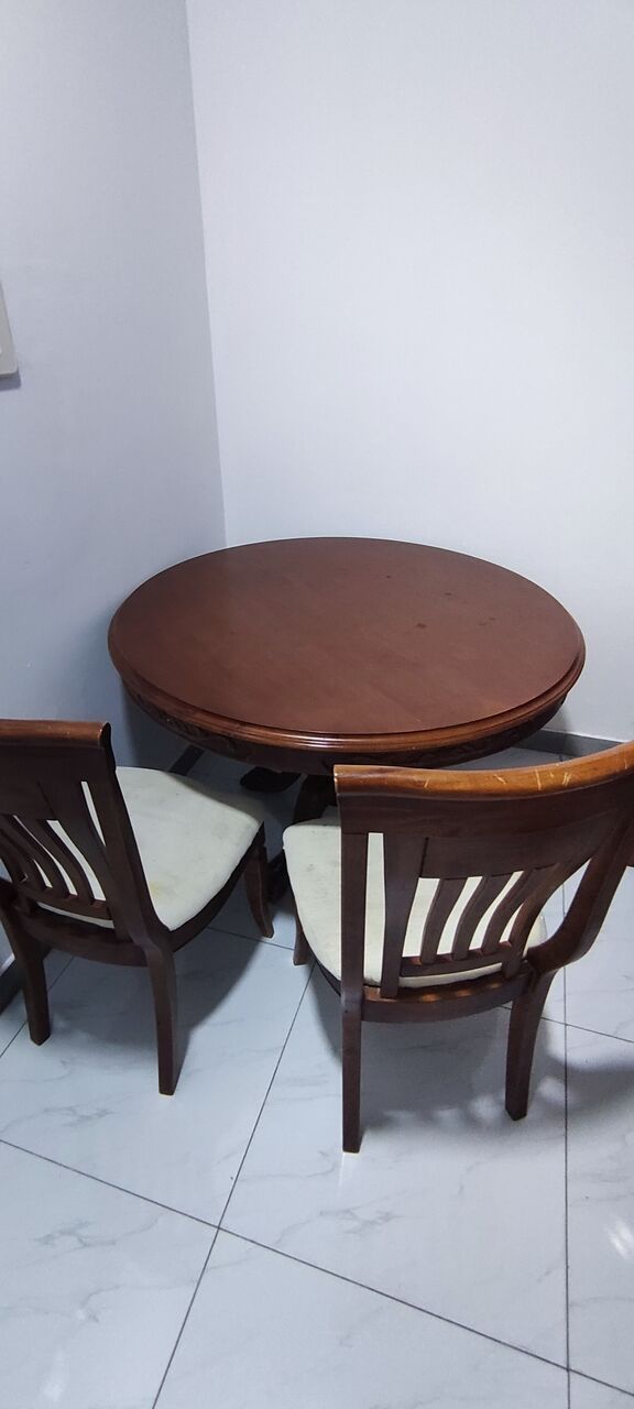 Dammam, Furniture, SAR 150,  Dining Table (Round) With 2 Chairs