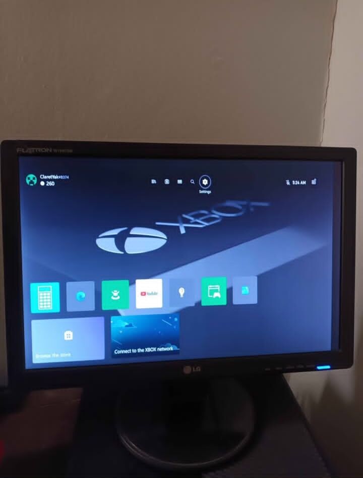 Riyadh, Computers, SAR 100,  LG Monitor 19 Inch 60 Hz