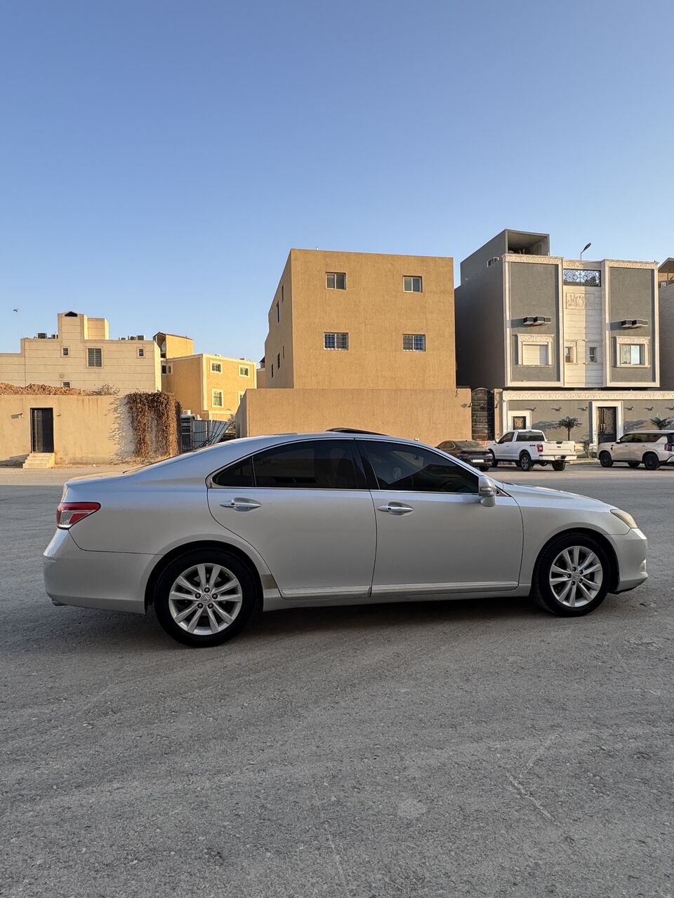 Riyadh, Vehicles, Cars & Trucks , SAR 47000,  Lexus ES 350,  2011,  Automatic,  140 KM,  Riyadh
