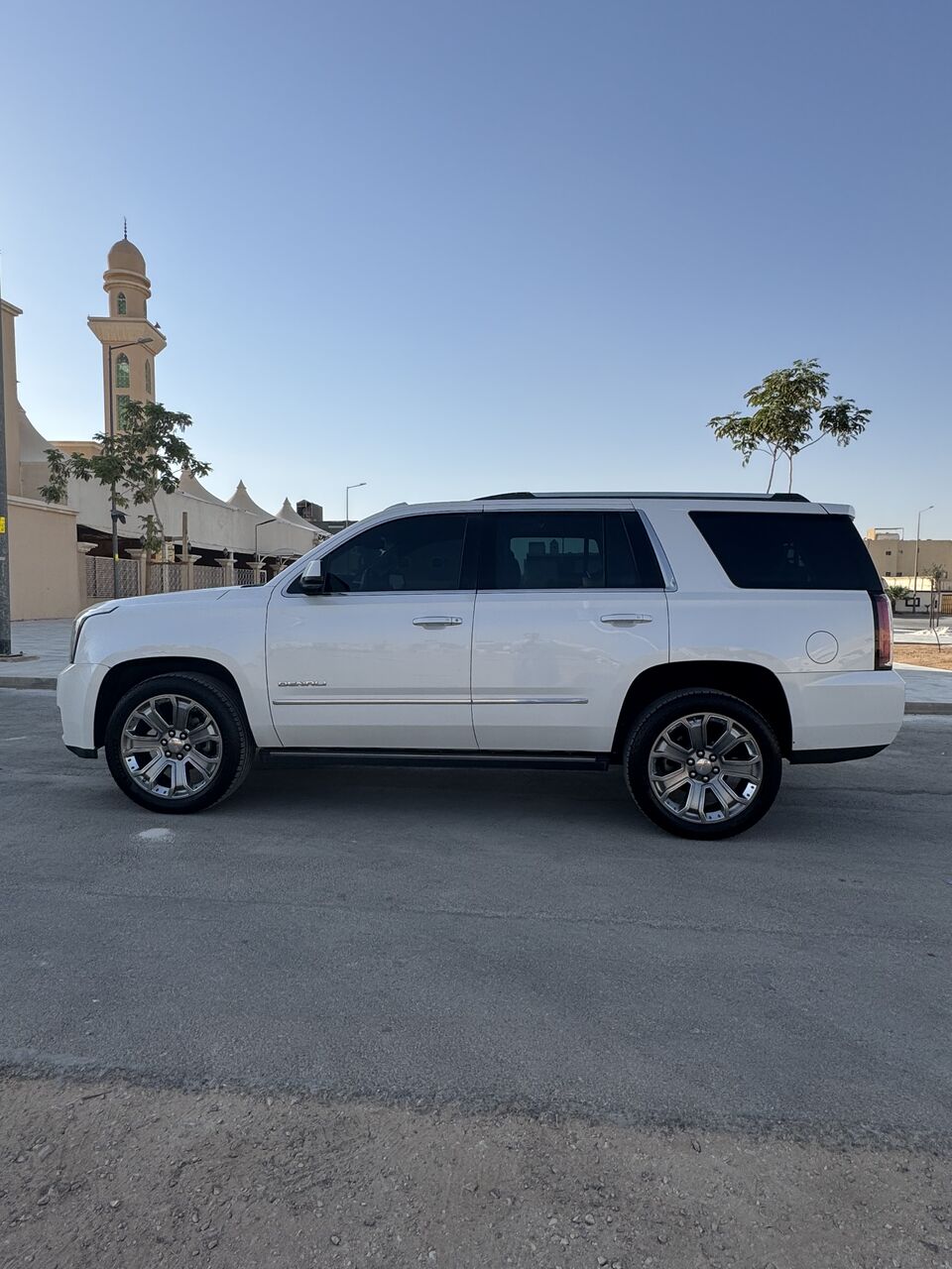 Riyadh, Vehicles, Cars & Trucks , SAR 80000,  GMC Yukon Denali,  2016,  Automatic,  450 KM,  Riyadh