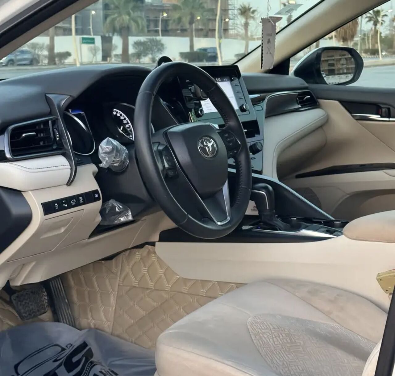 Riyadh, Vehicles, Cars & Trucks , SAR 97000,  Toyota Camry,  2022,  Automatic,  65 KM,  Riyadh