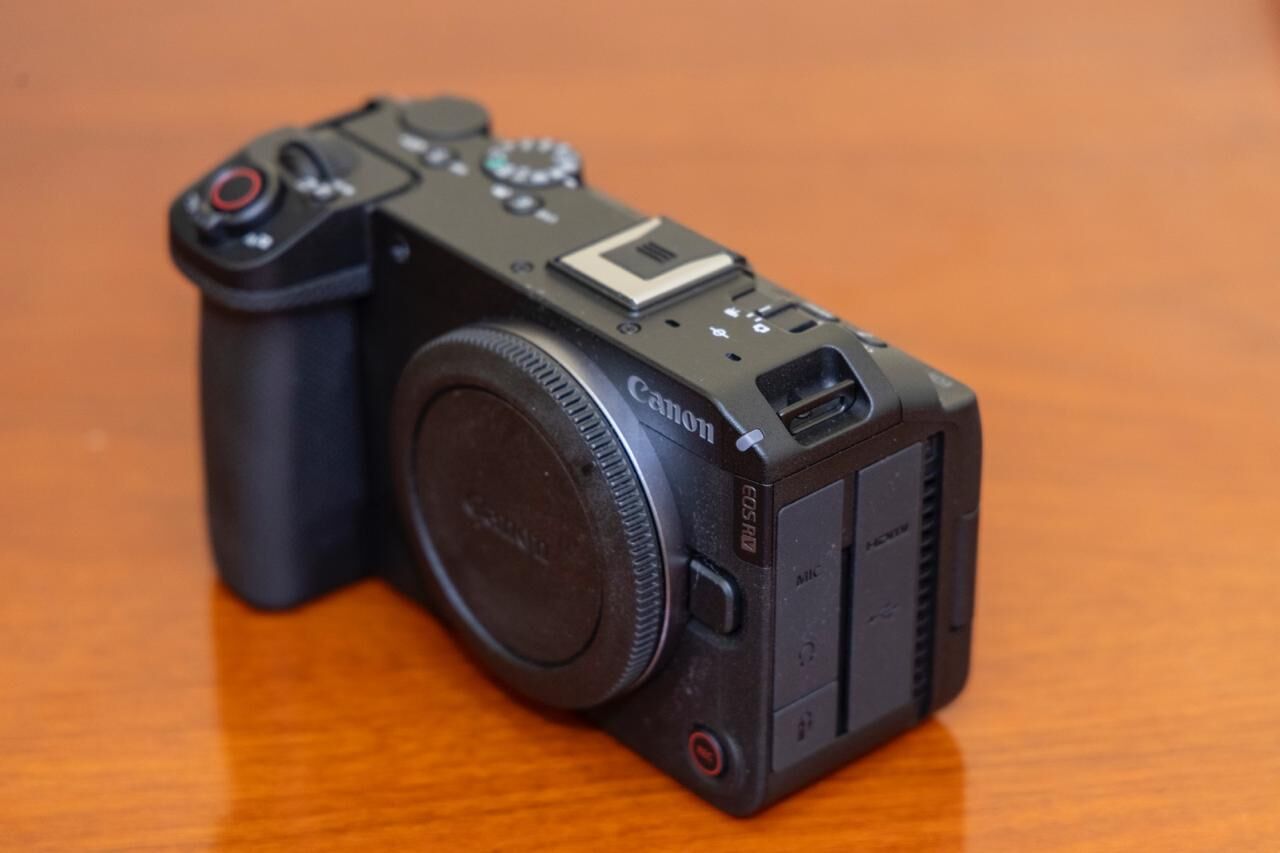 Riyadh, Photo & Video, SAR 8500,  CANON R6V