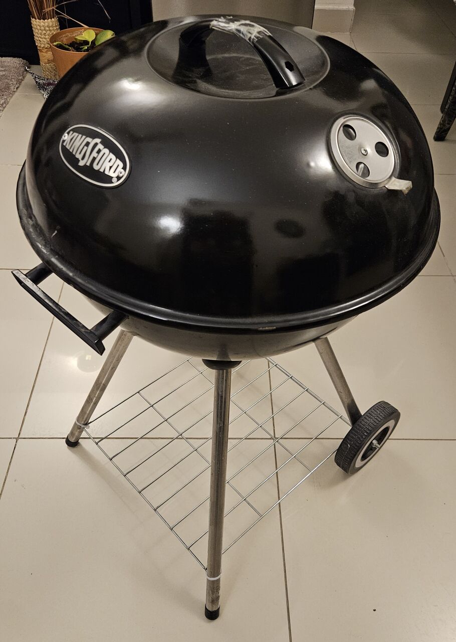 Riyadh, Furniture, SAR 150,  Single Beds / Night Stand / Shelf / Rack / BBQ Grill