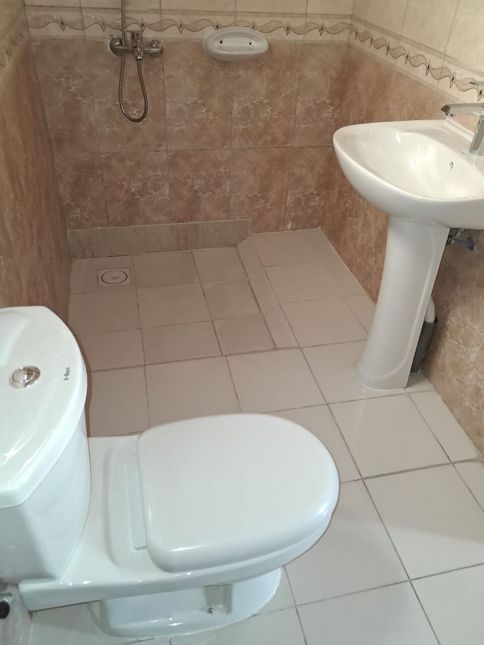Gudaibiya, Apartments, Flats, Houses & Villas, BHD 150/month,  2 BR,  2 Bedroom 2 Washroom Hall Kitchen Lift