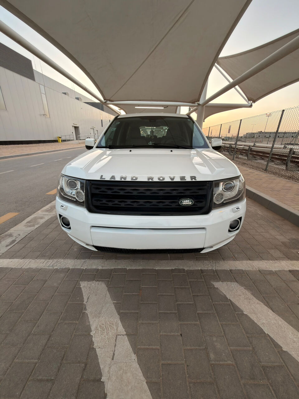 Al Qadisiyah, Vehicles, Cars & Trucks , SAR 30000,  Land Rover LR2,  2015,  Automatic,  248000 KM,