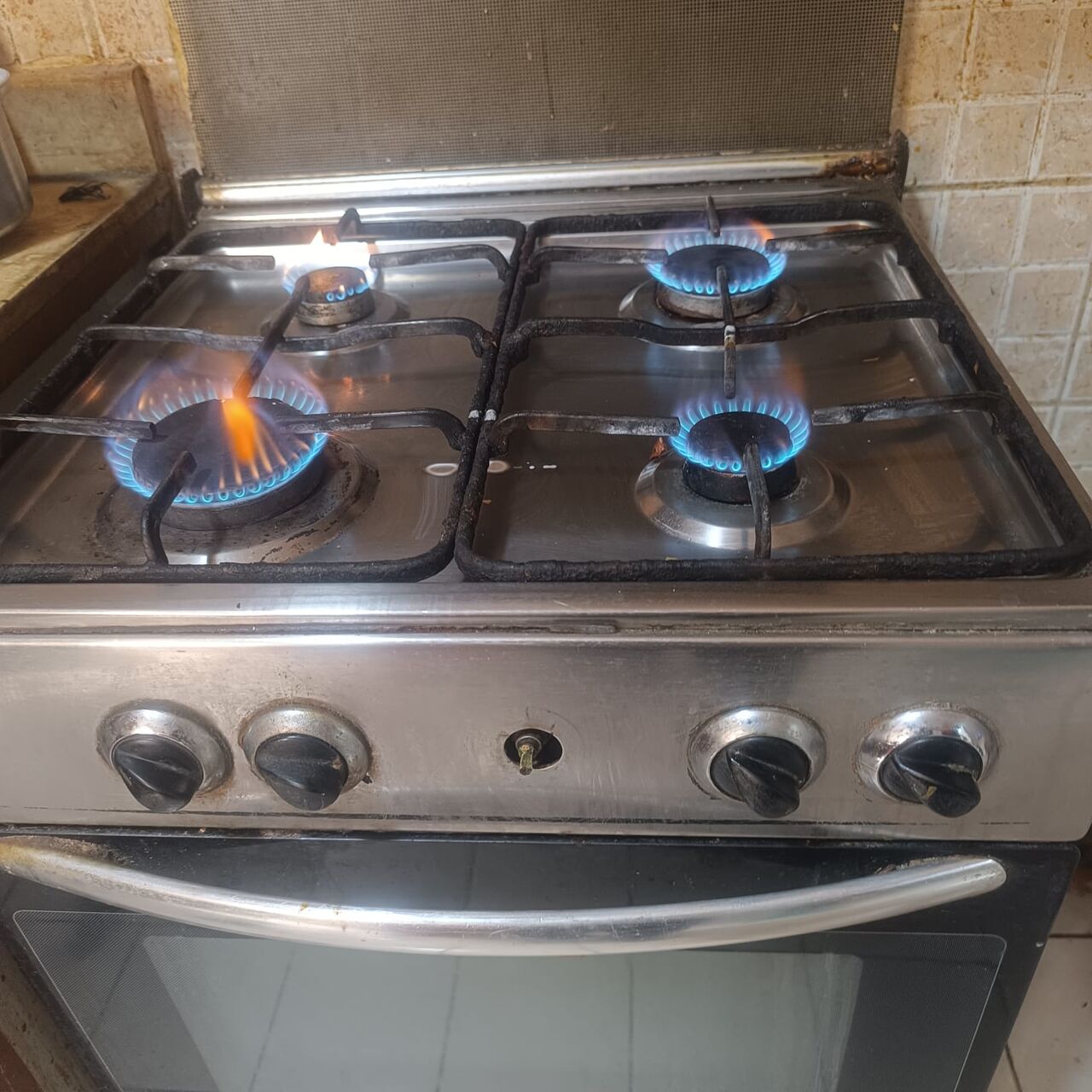 Al Malaz, Appliances, SAR 250,  4 Burner Cooking Range For Sale &ndash; SAR 250