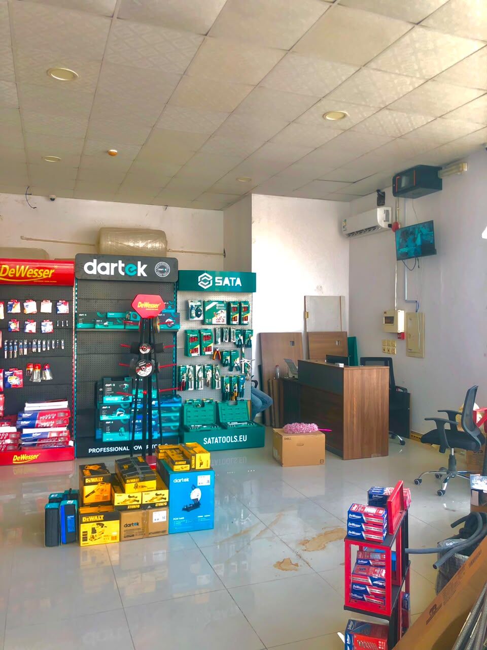 Riyadh, Shops, SAR 2,  TOOLS AND INDUSTRIAL SUPPLIES SHOP