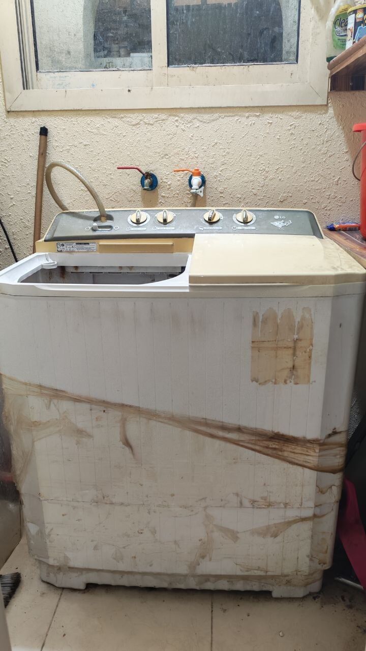 Al Jubail Al Balad, Household Items, Wooden Bed, Washing Machine And Gas Cylender