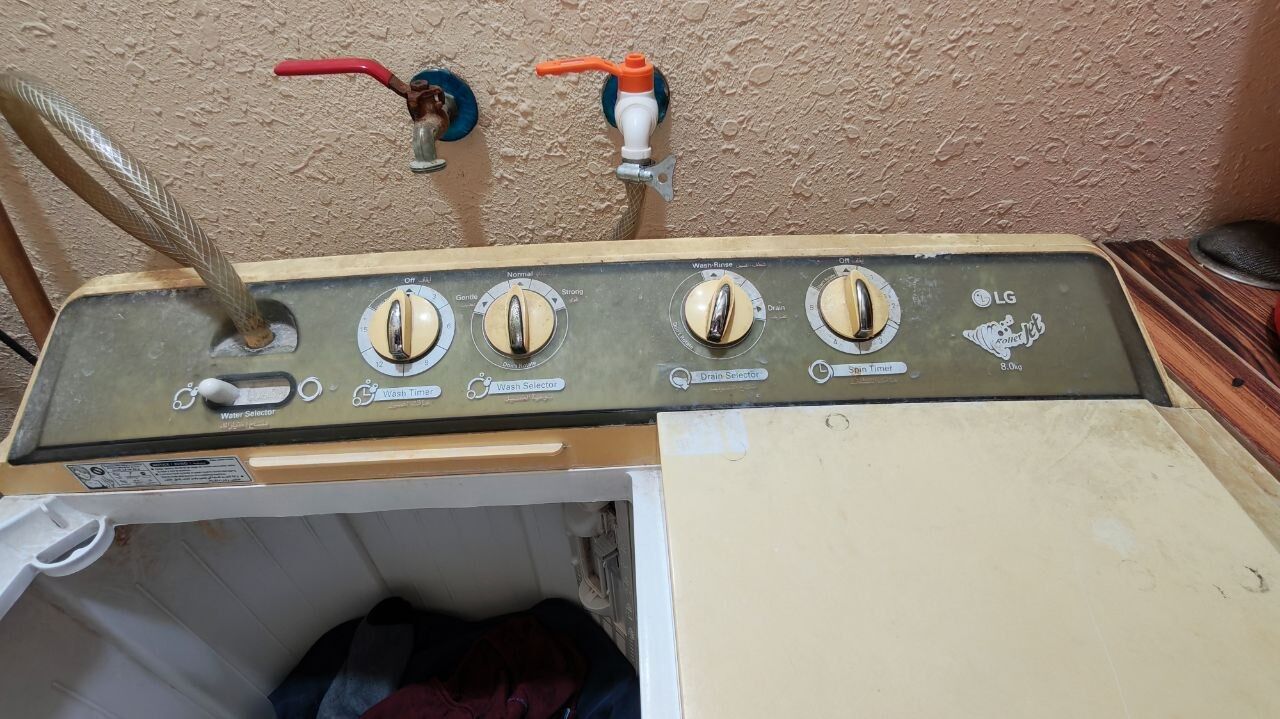 Al Jubail Al Balad, Household Items, Wooden Bed, Washing Machine And Gas Cylender