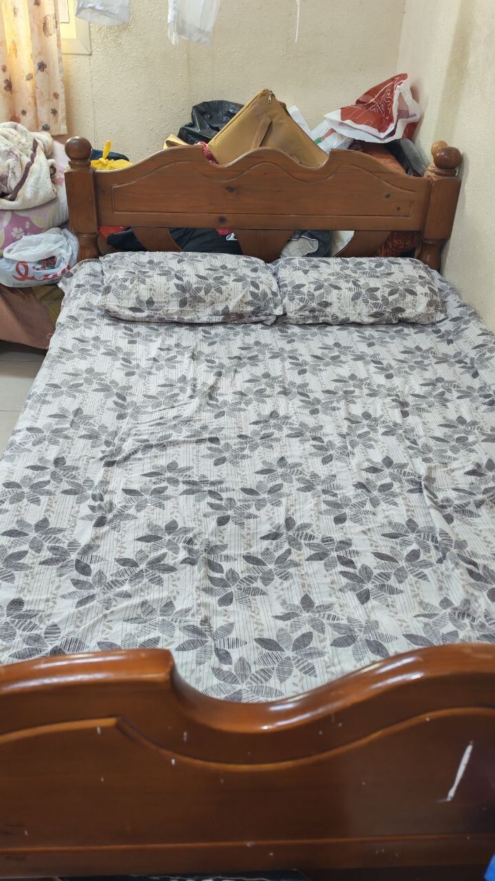 Al Jubail Al Balad, Household Items, Wooden Bed, Washing Machine And Gas Cylender