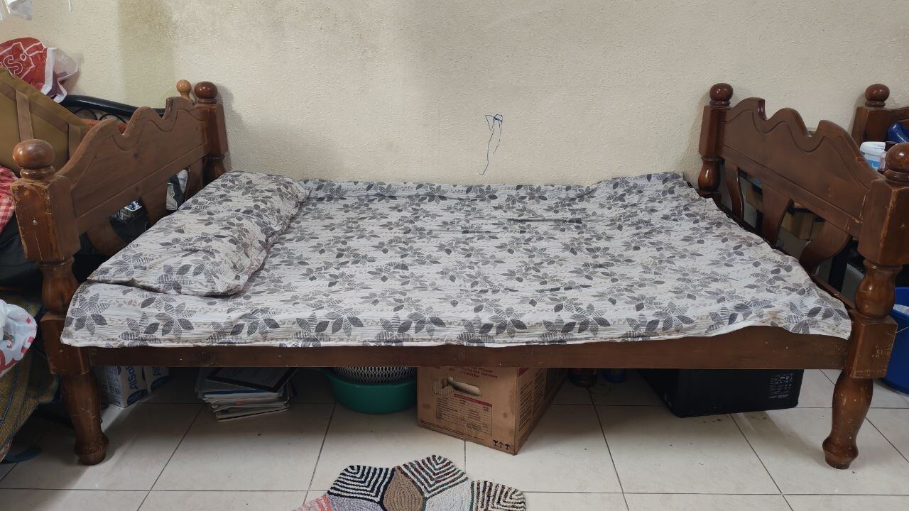 Al Jubail Al Balad, Household Items, Wooden Bed, Washing Machine And Gas Cylender