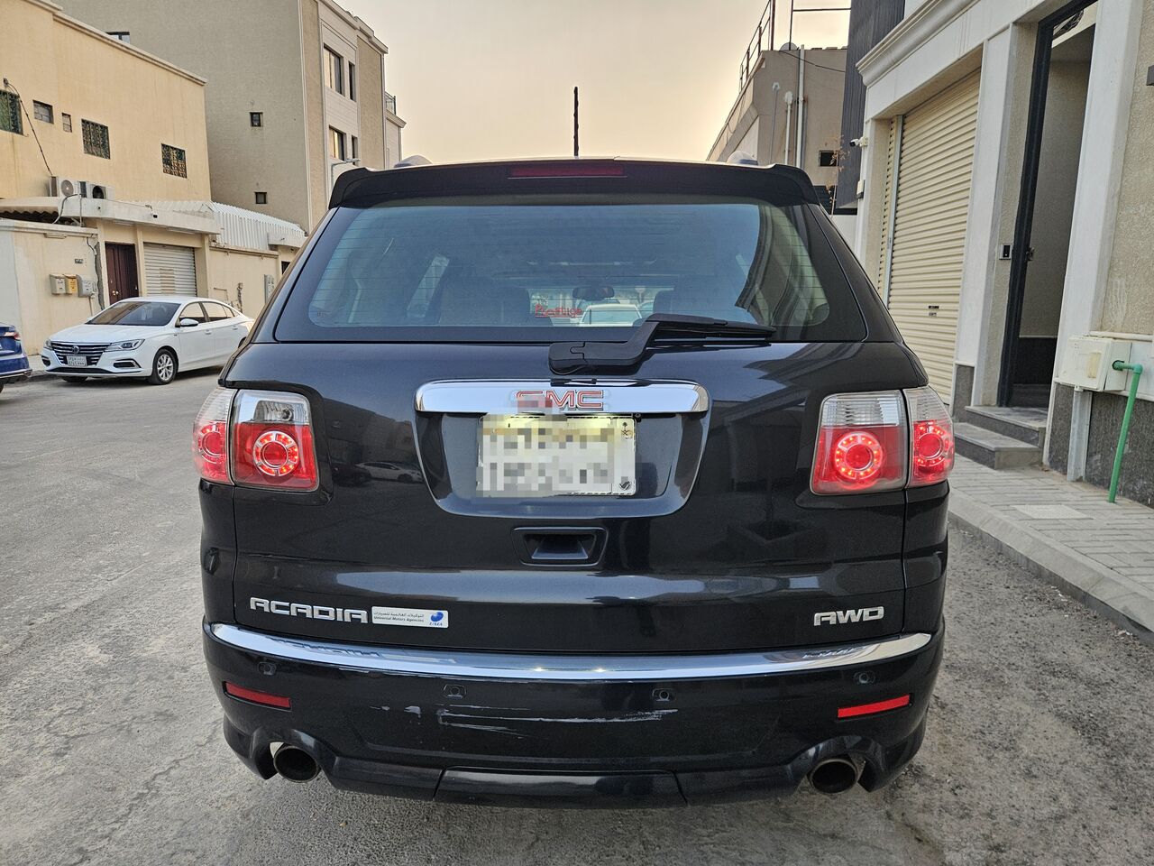 Riyadh, Vehicles, Cars & Trucks , SAR 23000,  Gmc Acadia Denali,  2011,  Automatic,  364000 KM,  For Sale:   &ndash; AWD