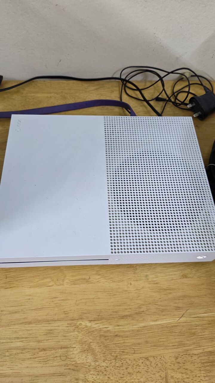 Hara, Video Games, SAR 600,  Xbox One S 1tb For Sale In Excellent Condition Condition