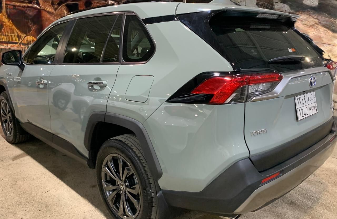 Riyadh, Vehicles, Cars & Trucks , SAR 105000,  TOYOTA RAV4 HYBRID,  2024,  Automatic,  40000 KM,  FULL OPTION PANORAMIC SUNROOF F