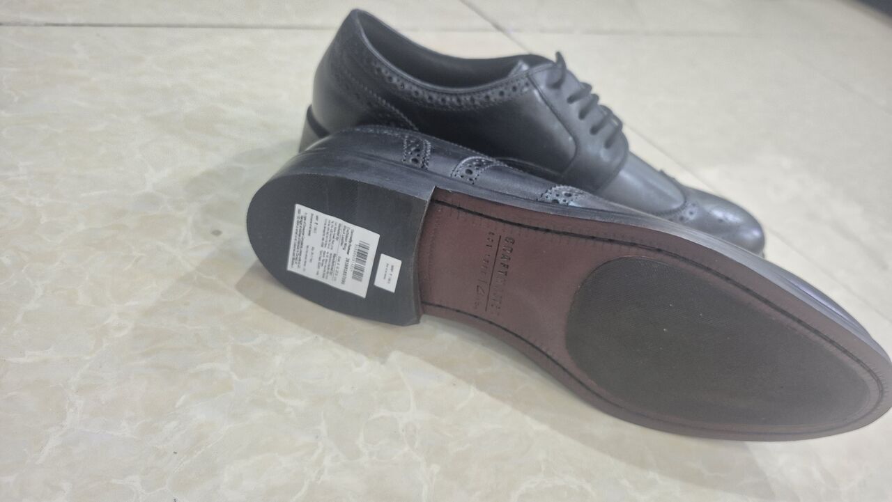 Jeddah, Clothing & Accessories, SAR 400,  Brand New Clarks 43 EU 10 US Genuine Oxford Shoes For Sale. Askin Price 400.