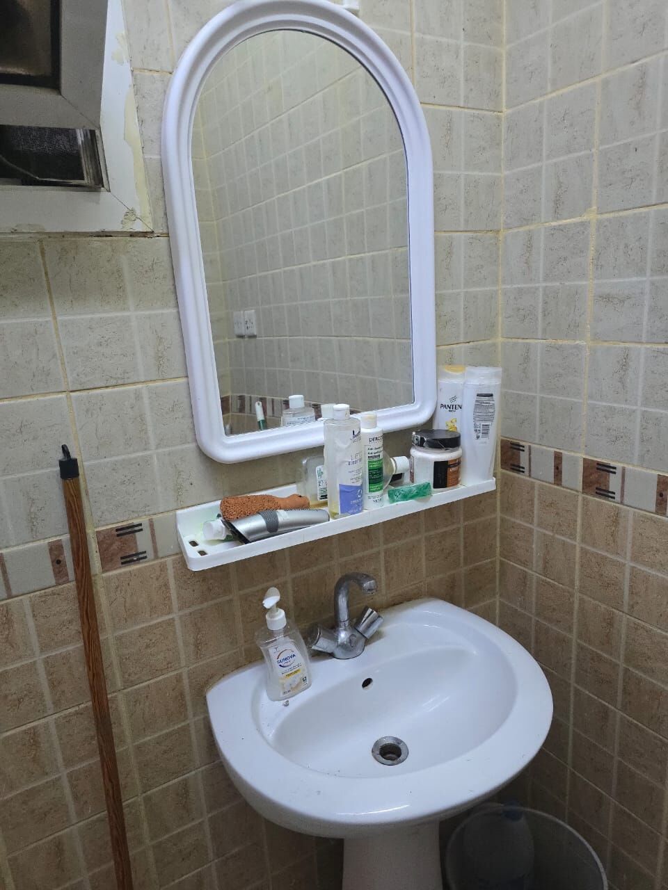 Al Malaz, Rooms for Rent, Furnished,  🏠 ROOM FOR RENT 📍 Ishara Rail Area, Riyadh  A Clean, Neat, And Comfortable Room Is Avail