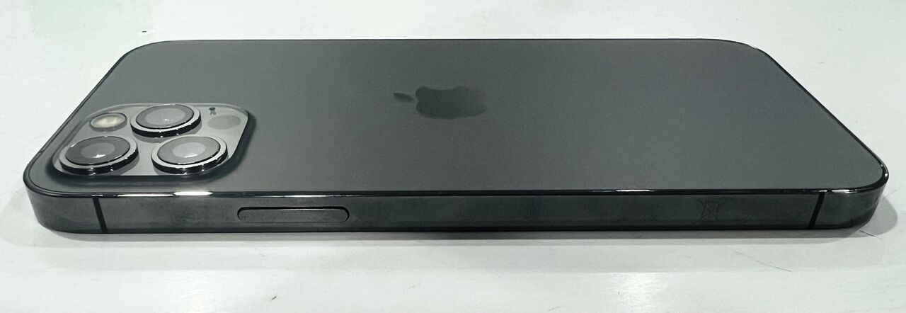 Dammam, Mobile Phones, SAR 1450,  IPhone 13 Pro 128 GB Grey 90% Battery