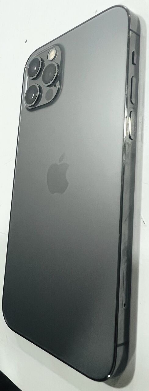 Dammam, Mobile Phones, SAR 1450,  IPhone 13 Pro 128 GB Grey 90% Battery