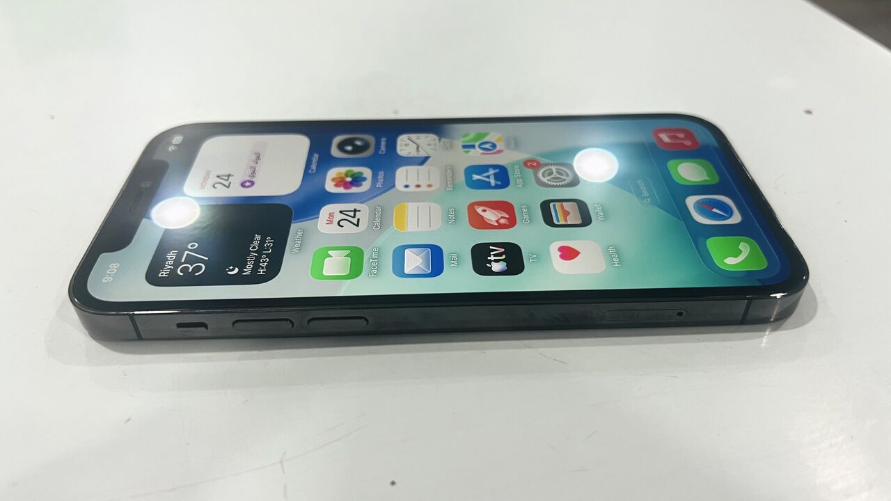 Dammam, Mobile Phones, SAR 1450,  IPhone 13 Pro 128 GB Grey 90% Battery