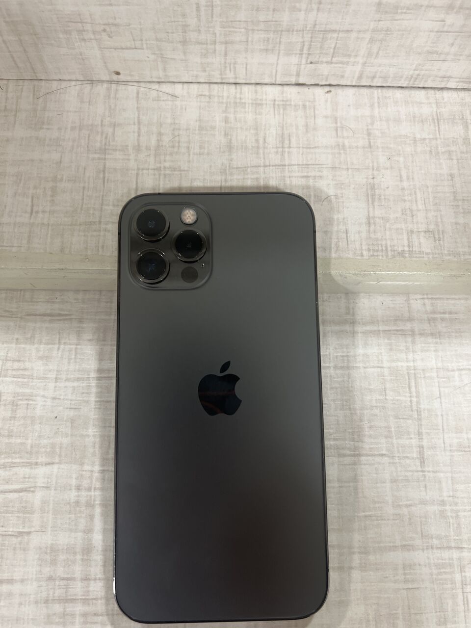 Dammam, Mobile Phones, SAR 1150,  IPhone 12 Pro 128 GB Grey 90% Battery
