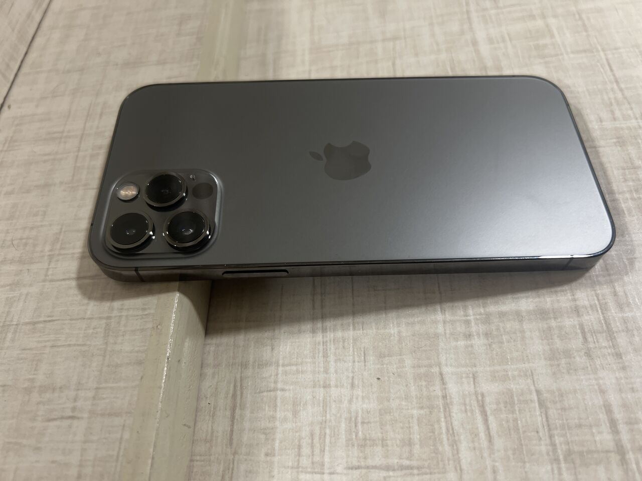 Dammam, Mobile Phones, SAR 1150,  IPhone 12 Pro 128 GB Grey 90% Battery