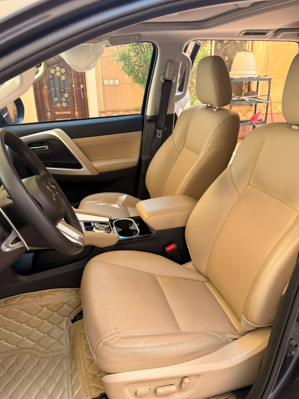 Riyadh, Vehicles, Cars & Trucks , SAR 135000,  Mitsubishi Montero Sport,  2025,  Automatic,  13000 KM,    3.0L V6 &ndash; Premium Trim  First Owner